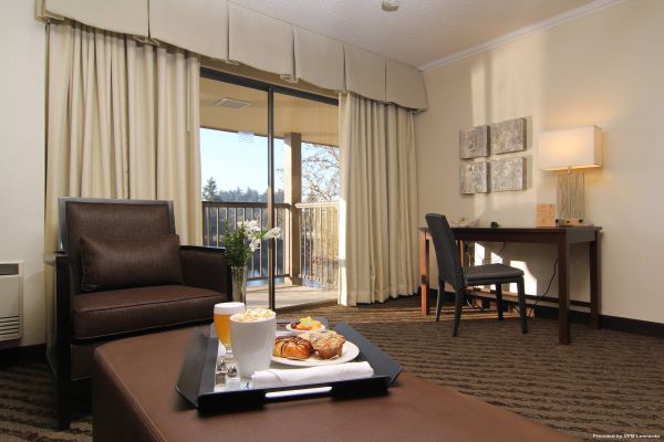 Valley River Inn (Eugene)